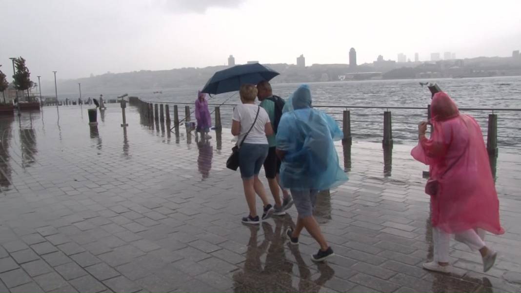 İstanbul'da sağanak Anadolu yakasında etkili oldu 15